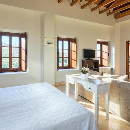 Mare Monte Luxury Suites Spétses Zewnętrze zdjęcie