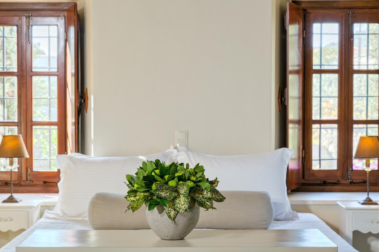Mare Monte Luxury Suites Spétses Zewnętrze zdjęcie