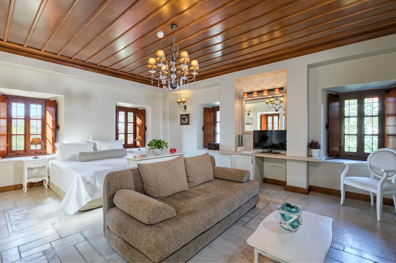 Mare Monte Luxury Suites Spétses Zewnętrze zdjęcie