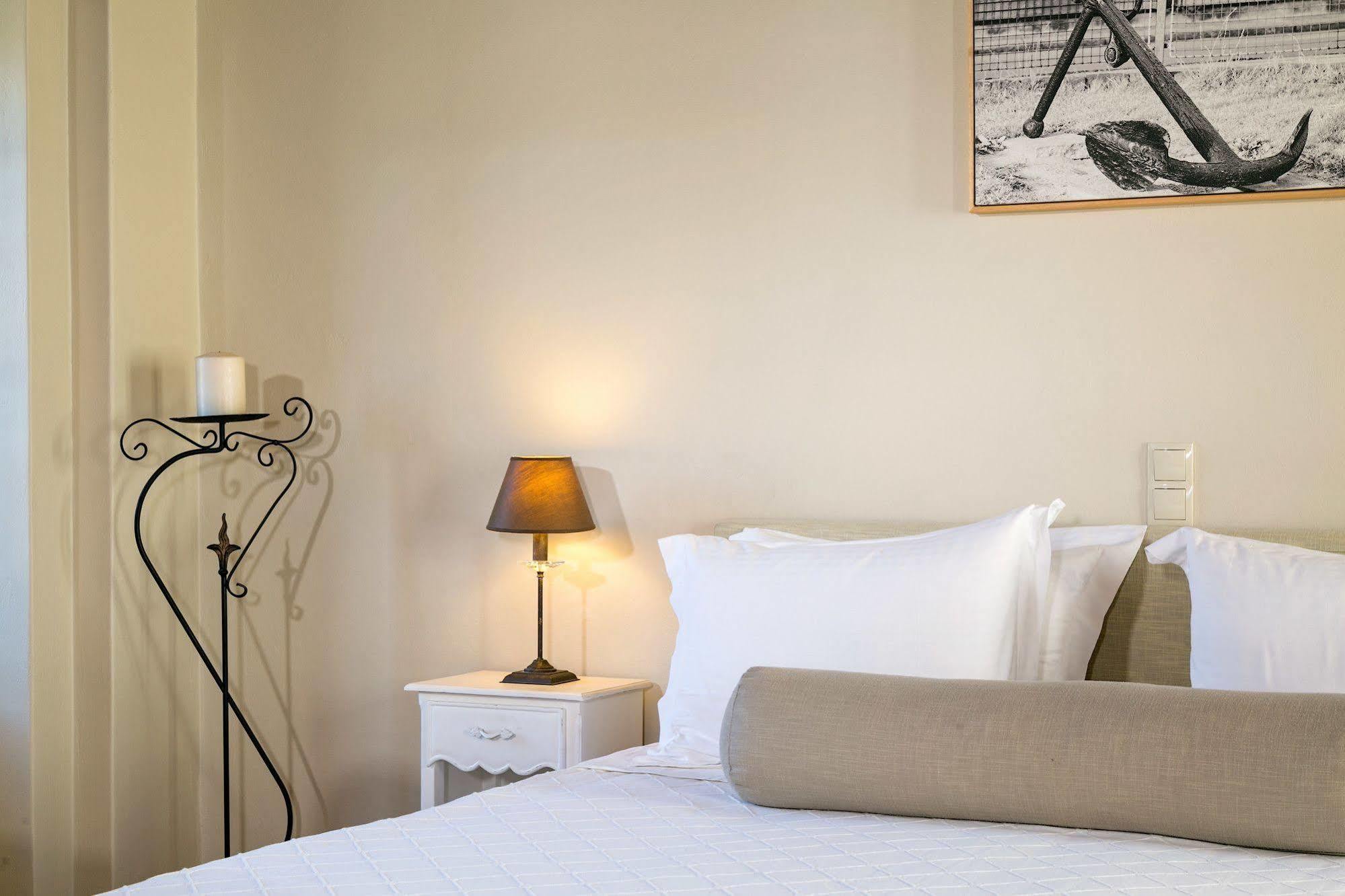 Mare Monte Luxury Suites Spétses Zewnętrze zdjęcie